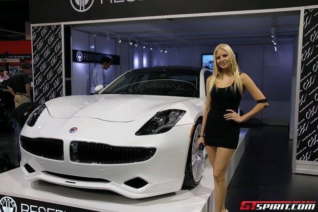 Thỏa sức ngắm người đẹp bốc lửa tại SEMA 2011 ảnh 2