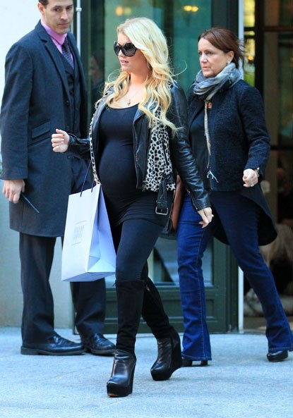 Jessica Simpson háo hức với vai trò người mẹ ảnh 1