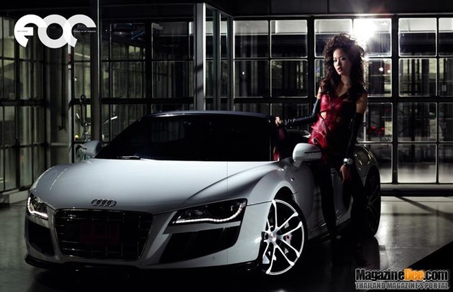 Nóng bỏng "cặp đôi hoàn hảo" Pim Hongsapan và Audi R8 Spyder ảnh 1