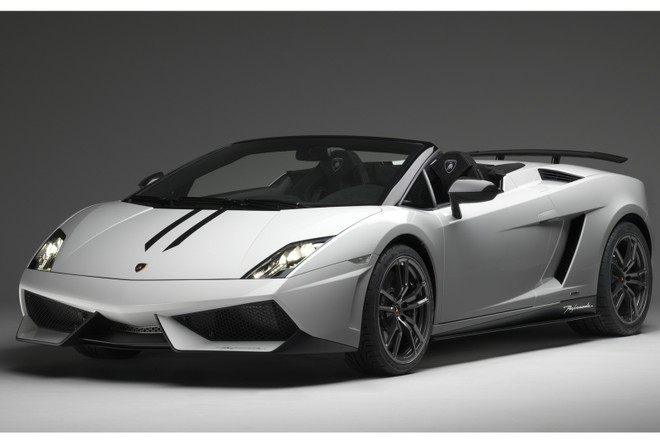Lamborghini Gallardo LP550-2 sẽ đánh bại Porsche 911 ? ảnh 2