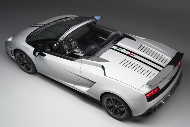 Lamborghini Gallardo LP550-2 sẽ đánh bại Porsche 911 ? ảnh 3