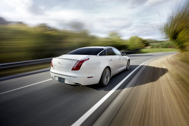 Jaguar giới thiệu gói nâng cấp mới cho XJ Saloon ảnh 3