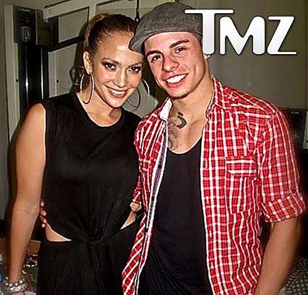 J.Lo cặp kè cùng vũ công trẻ hơn... 18 tuổi? ảnh 1