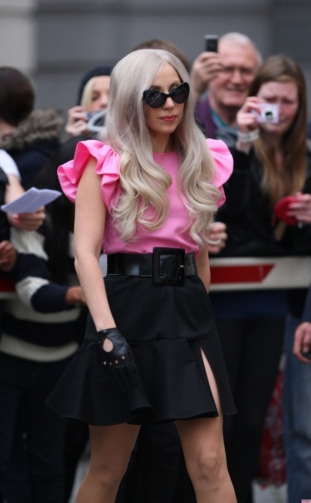 Sững sờ với vẻ thanh lịch dịu dàng của Lady Gaga ảnh 2