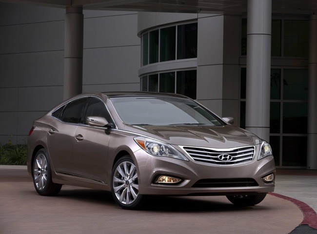 Đối thủ xứng tầm của Lexus ES - Hyundai Azera 2012 ảnh 1
