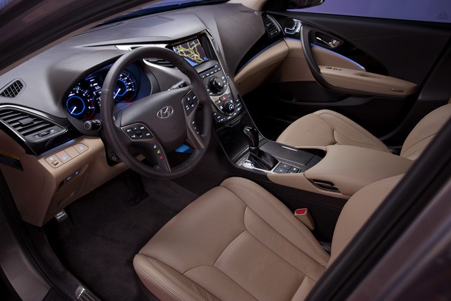 Đối thủ xứng tầm của Lexus ES - Hyundai Azera 2012 ảnh 10