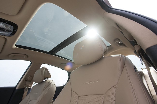 Đối thủ xứng tầm của Lexus ES - Hyundai Azera 2012 ảnh 6