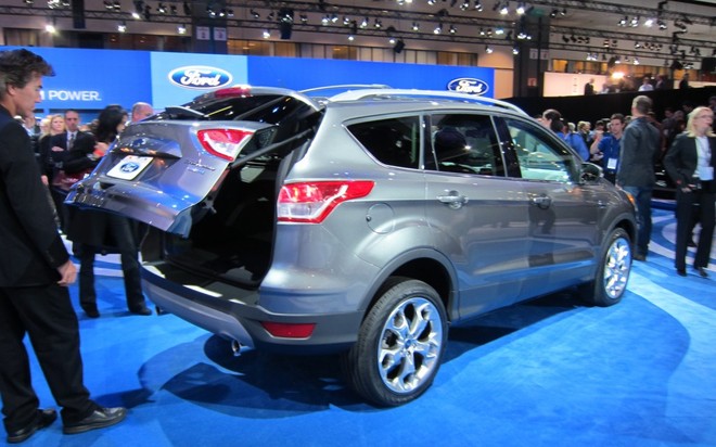 Ford Escape 2013: Diện mạo, công nghệ hoàn toàn mới ảnh 4