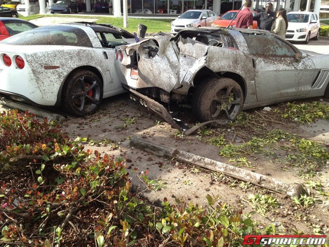 Tài xế say xỉn tông nát 3 chiếc Chevrolet Corvette Grand Sport ảnh 1