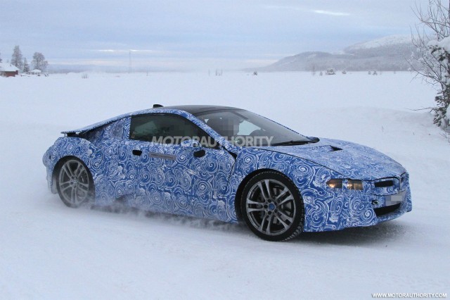 Ảnh nóng BMW i8 "khổ luyện" ở Bắc Cực ảnh 3