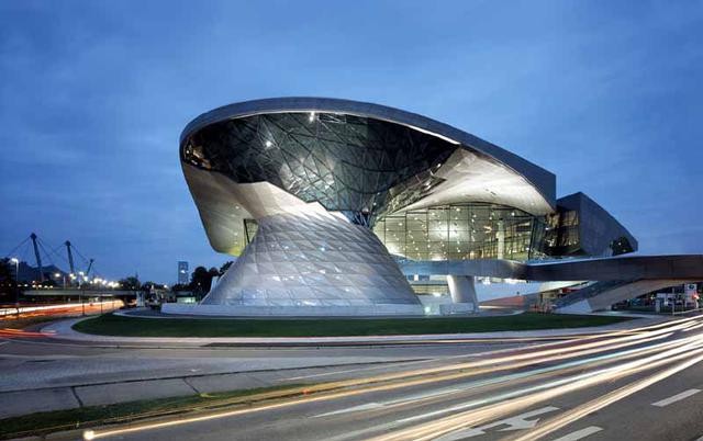 BMW Welt - "thiên đường" của những tín đồ xe "Bimmer" ảnh 3