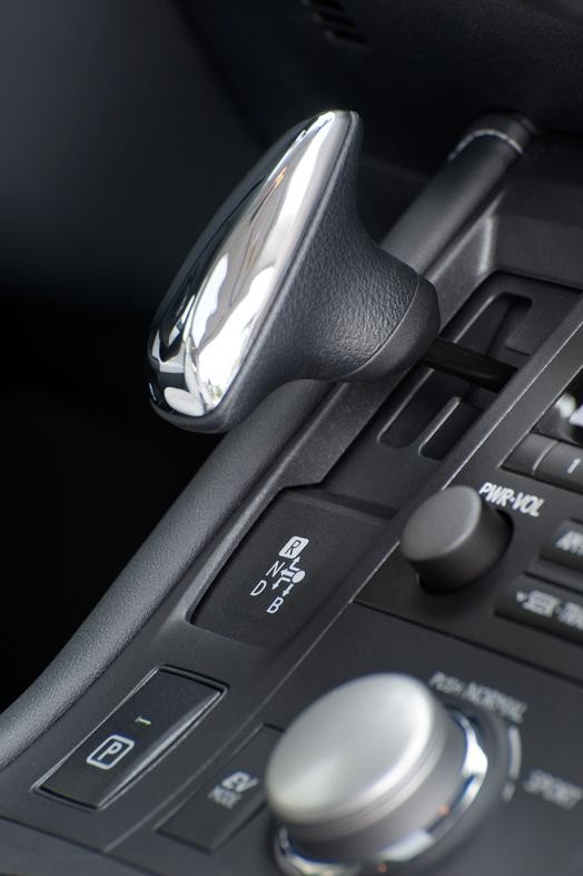 Xe sang nhà Lexus được "nâng đời" với giá bán hấp dẫn ảnh 6