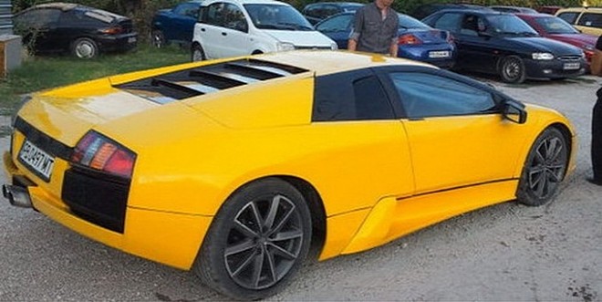 "Độ" xế hộp: Toyota biến thành Lamborghini ảnh 2
