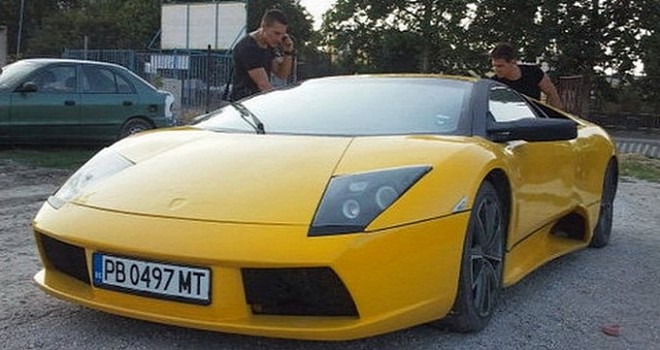 "Độ" xế hộp: Toyota biến thành Lamborghini ảnh 3