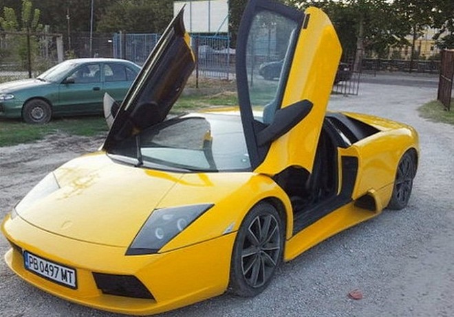 "Độ" xế hộp: Toyota biến thành Lamborghini ảnh 5