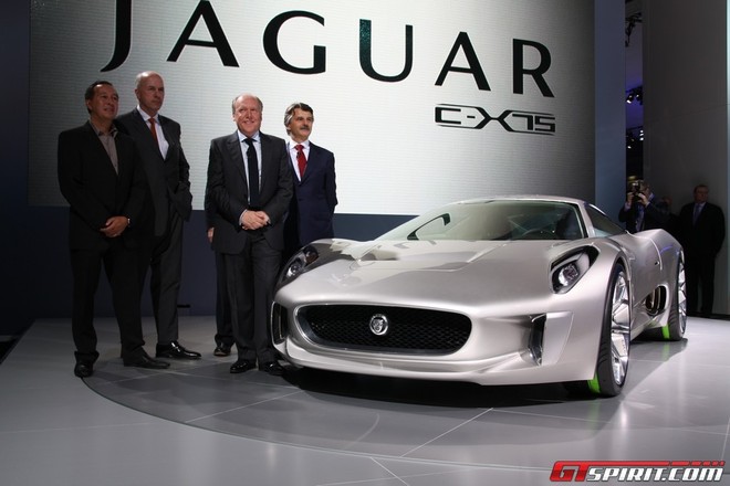 Jaguar đưa chú “báo xanh” C-X75 ra ngoài đời thực ảnh 1