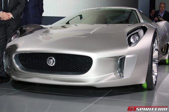 Jaguar đưa chú “báo xanh” C-X75 ra ngoài đời thực ảnh 2