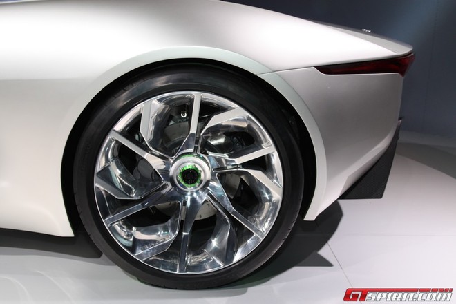 Jaguar đưa chú “báo xanh” C-X75 ra ngoài đời thực ảnh 4