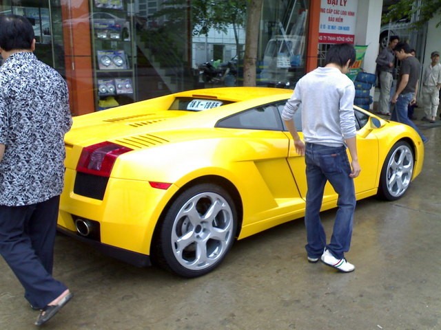 “Siêu bò” Lamborghini Gallardo có nguy cơ bốc cháy bất ngờ ảnh 4