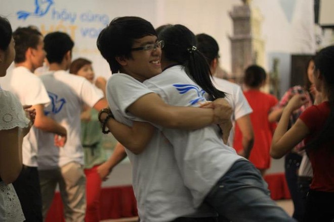 Sôi sục lập kỷ lục Guiness với Hãy cùng hát vang ảnh 8