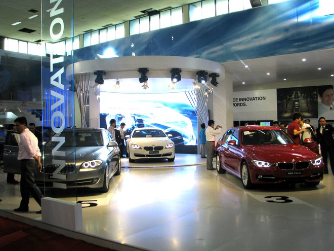 Choáng ngợp với xe và "chân dài" tại Vietnam Motor Show 2012 ảnh 19