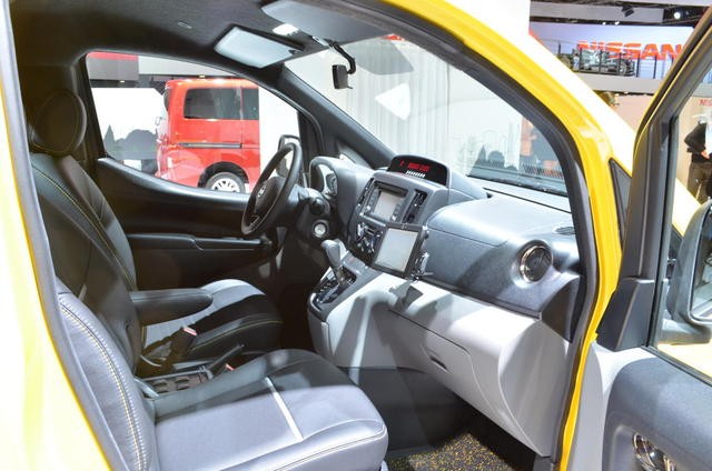 Nissan giới thiệu “Taxi của Tương lai” tại Paris Motor Show ảnh 2