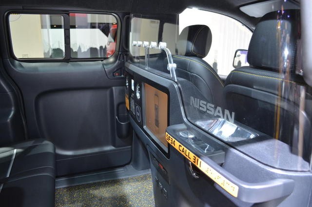 Nissan giới thiệu “Taxi của Tương lai” tại Paris Motor Show ảnh 3