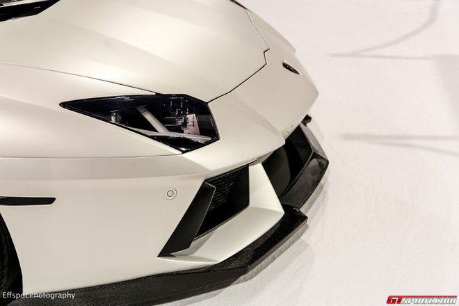 Chiêm ngưỡng Lamborghini Aventador trắng đẹp lóa mắt ảnh 5