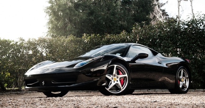 Siêu xe Ferrari phiên bản đặc biệt "bốc hơi" bí ẩn ảnh 1