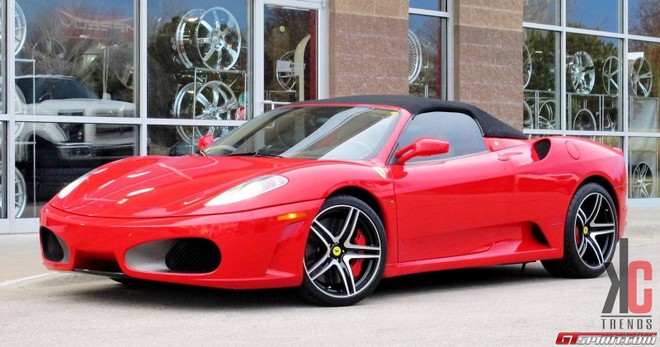 Ngắm Ferrari F430 biến hóa thành chú "nhện đỏ" ảnh 1