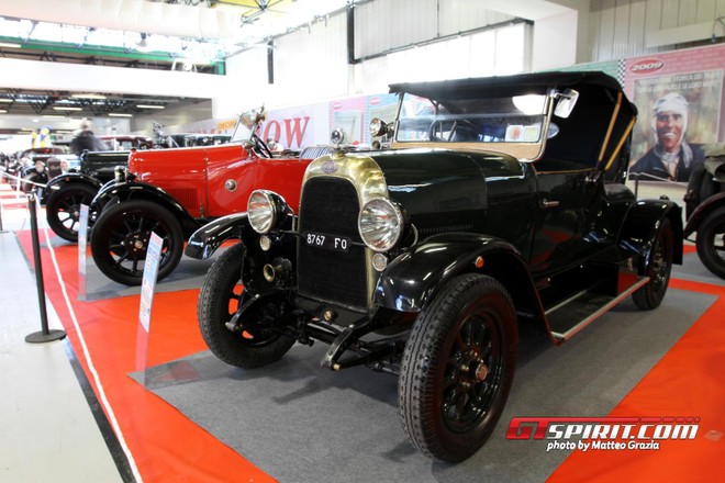 Ý: Độc đáo triển lãm xe Fiat cổ ảnh 2