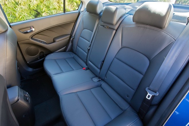 10 chiếc xe có nội thất lung linh nhất theo "chuẩn" Ward’s Automotive ảnh 5