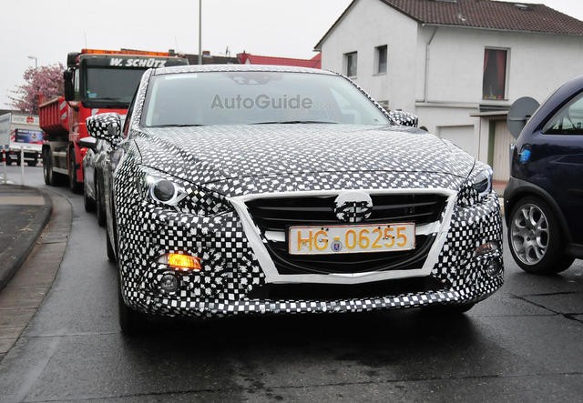 Mazda3 Hatchback lộ "ảnh nóng" ảnh 2