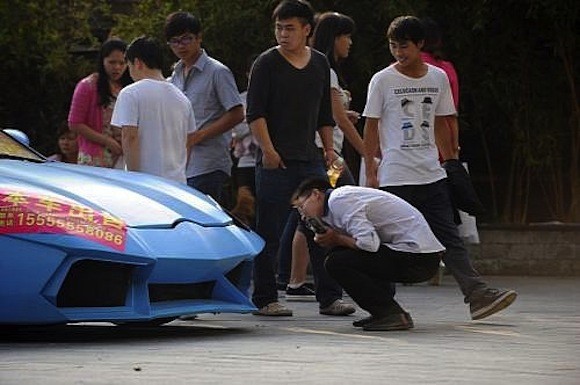Cảnh sát Trung Quốc bắt được siêu xe Lamborghini hàng nhái ảnh 2