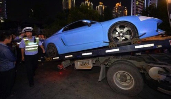 Cảnh sát Trung Quốc bắt được siêu xe Lamborghini hàng nhái ảnh 3