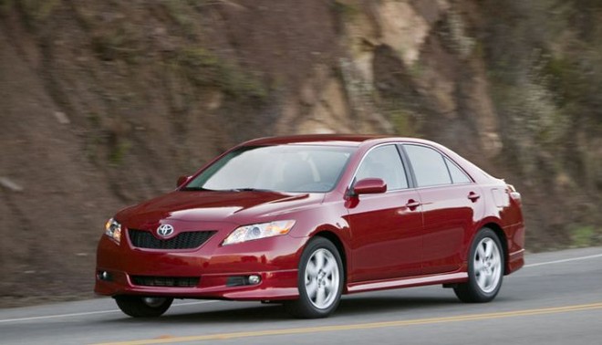 Xe tăng tốc đột ngột đâm chết người, Toyota bồi thường 3 triệu USD ảnh 1