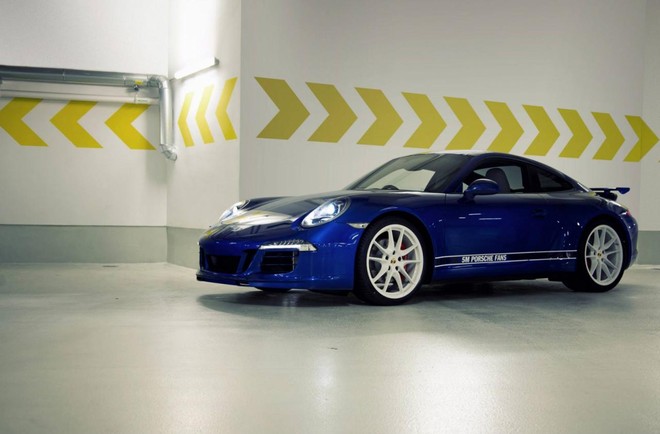 Mãn nhãn với Porsche 911 phiên bản Facebook ảnh 4