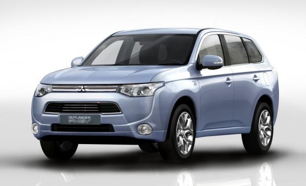 Misubishi Outlander PHEV chỉ tốn 1.65 lít/100 km ảnh 1