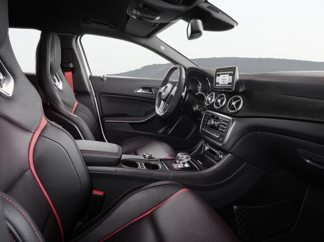 Mercedes GLA 45 AMG: Trẻ trung và mạnh mẽ ảnh 5