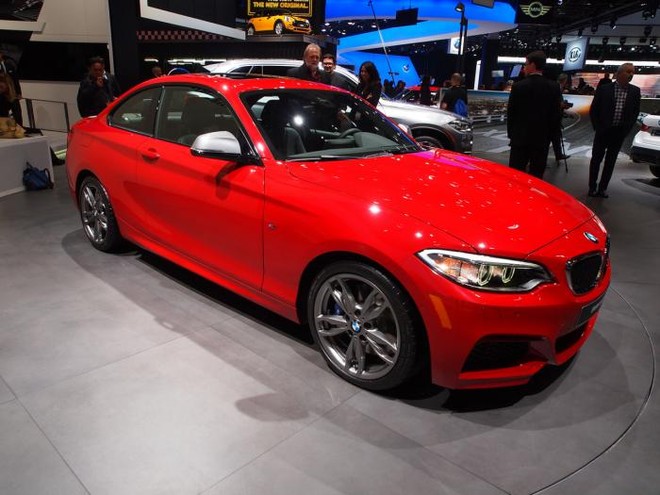 BMW M235i xuất hiện đầy ấn tượng ở Detroit Motor Show ảnh 1