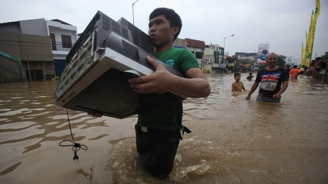 Indonesia: Lũ lớn làm 13 chết, 40.000 người phải rời bỏ nhà cửa ảnh 2