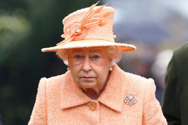 Tài sản của nữ hoàng Elizabeth xuống mức thấp kỉ lục ảnh 1