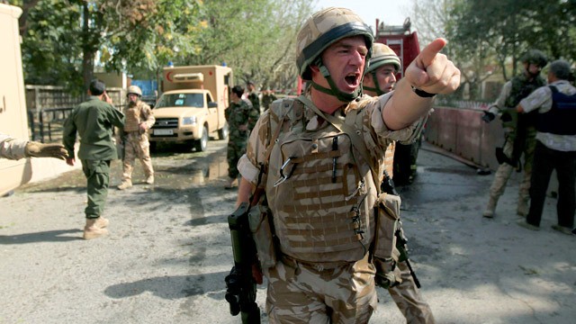 NATO họp bàn tìm cách đối phó với Nga ảnh 2