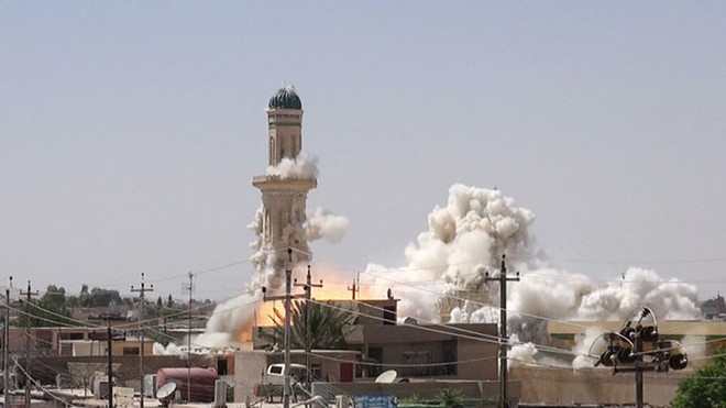 ISIS phá huỷ nhiều nhà thờ và lăng mộ hồi giáo ở Mosul ảnh 1