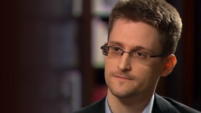 Edward Snowden xin lưu vong ở Nga thêm 1 năm ảnh 1