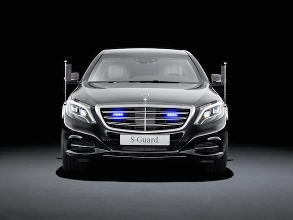 Mercedes-Benz trình làng "pháo đài di động" - S600 Guard ảnh 1