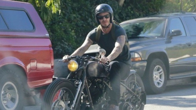 David Beckham gặp nạn cùng môtô "khủng" khi tránh papazazzi ảnh 1
