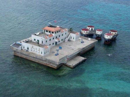 Trung Quốc biến tàu chở dầu thành tàu cá "khủng" triển khai xuống biển Đông ảnh 1