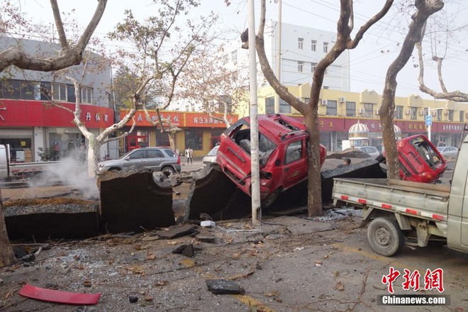 Nổ đường ống dẫn dầu Trung Quốc, 47 người chết, hàng trăm người bị thương ảnh 2