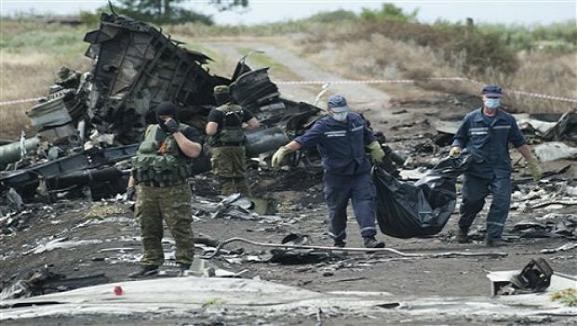 Nga xác nhận vệ tinh theo dõi tên lửa của Mỹ bay qua Ukraine lúc MH17 bị rơi ảnh 1